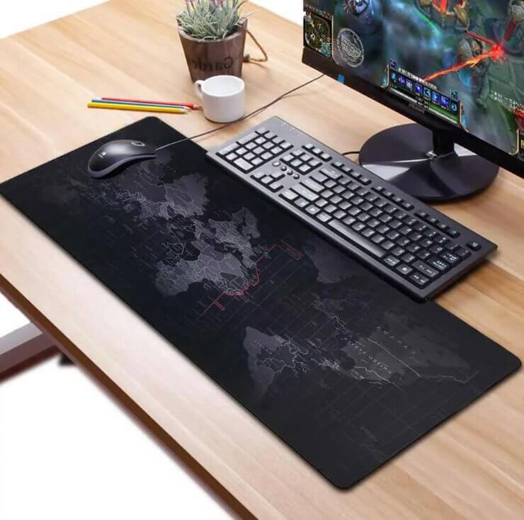 Rubber back desk mouse mat